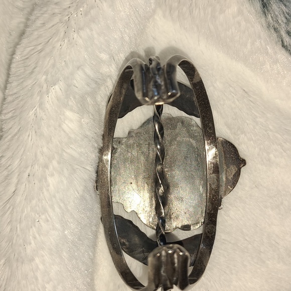 Vintage Turquise Silver Bracelet. Reasonable offers considered. 2 1/4 x 2 inches - Picture 2 of 16